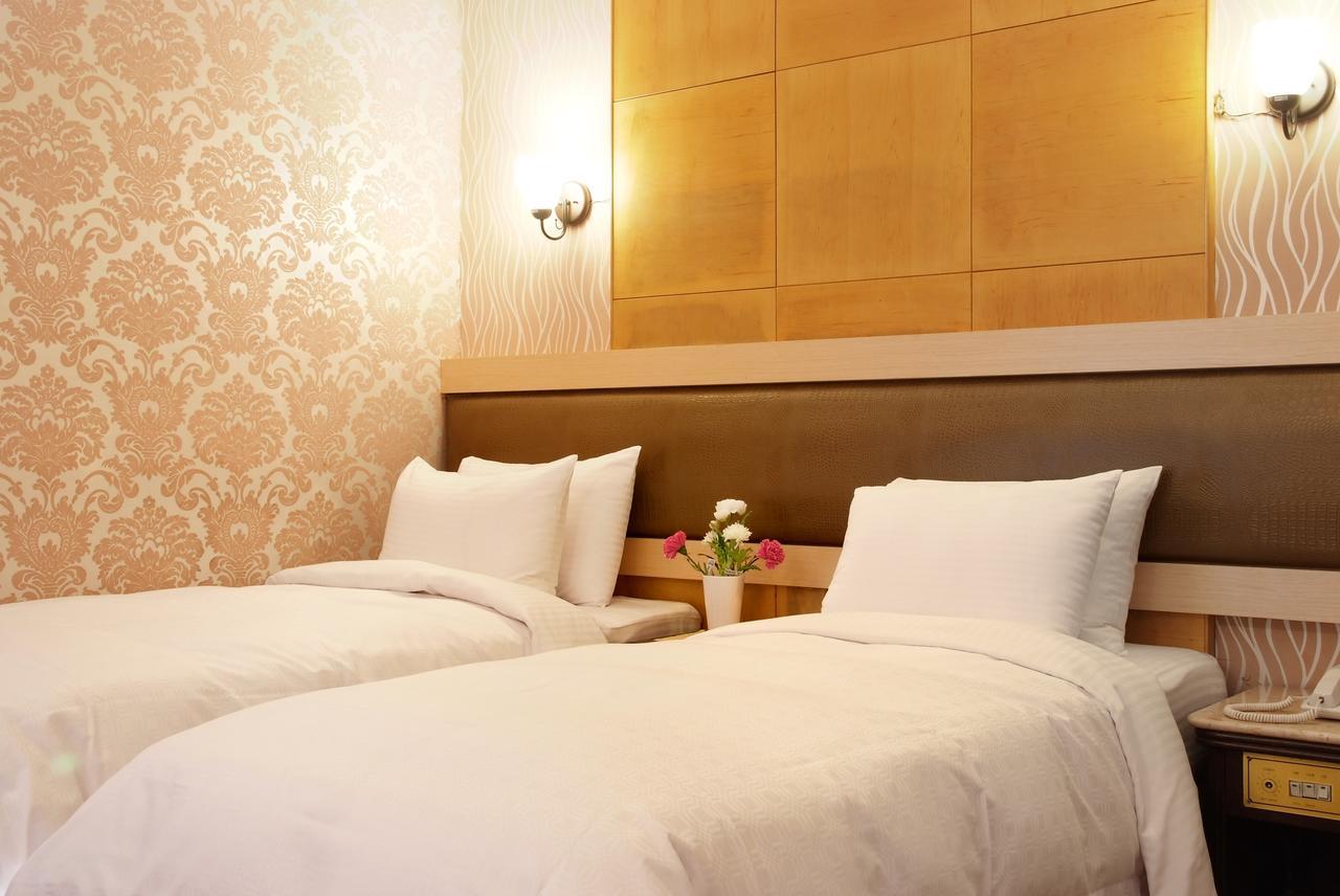 טאיפיי Pink Lotus Hotel מראה חיצוני תמונה